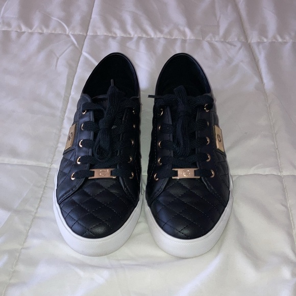 Guess Women’s Backer 2 Lace Up Leather Quilted Pattern Sneaker - Picture 4 of 5